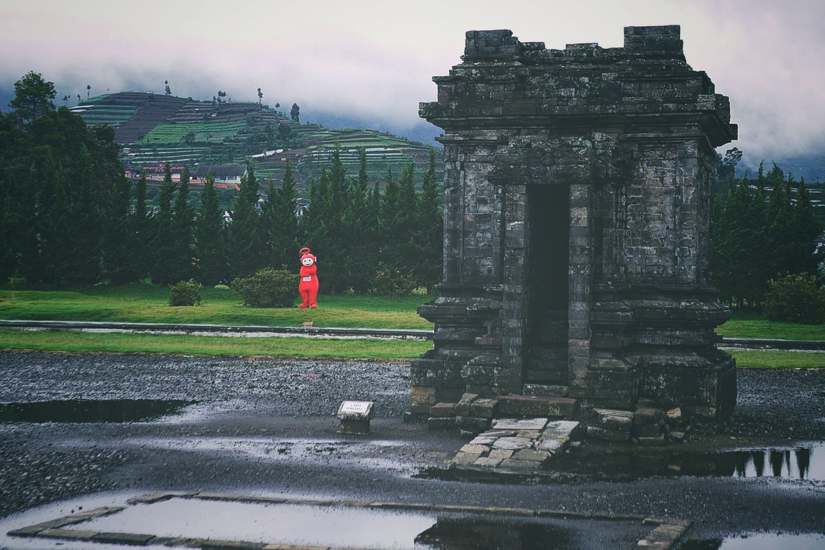 Teletubby Po at Dieng Plateau